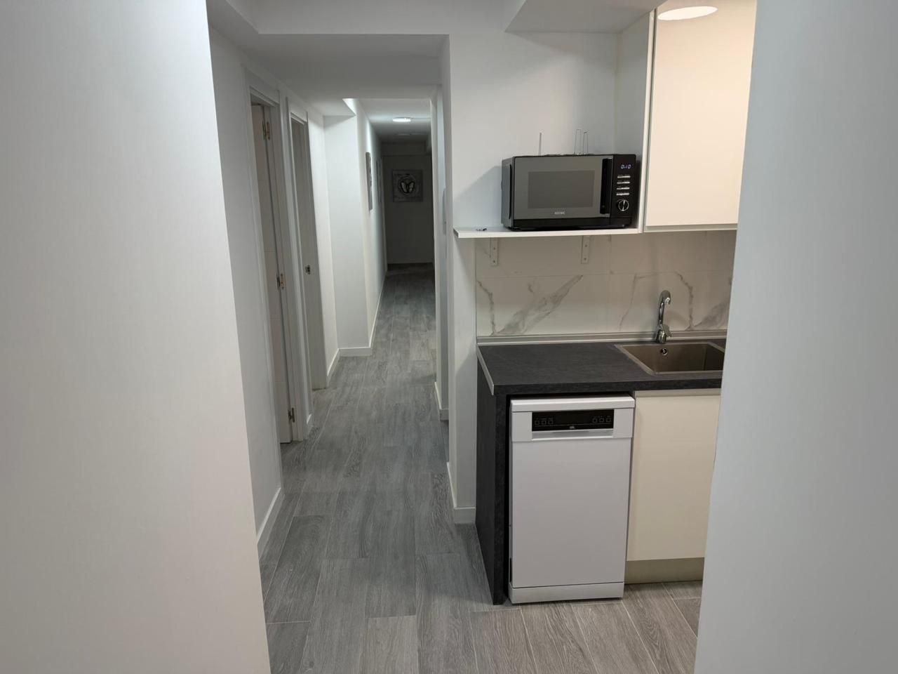 Planta baja for rent in  Madrid Capital  with Air Conditioner and Furnished