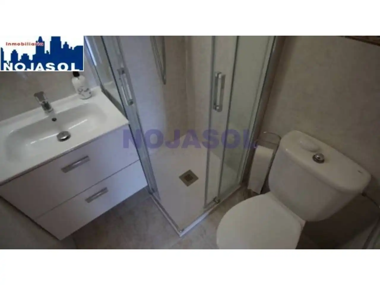 Flat with terrace to rent in Avenida Santos Mártires 6, imagen 17