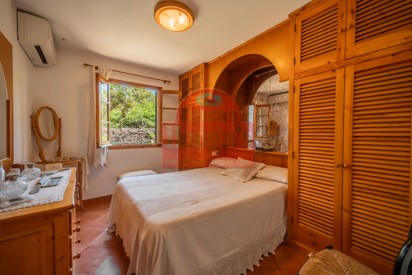 Villa mit Garten zum Verkauf in Cala Blanca, imagen 32