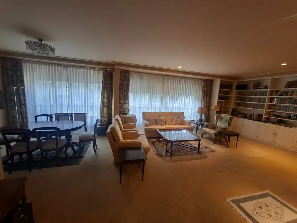 Sala d'estar de Pis en venda en Vitoria - Gasteiz amb Calefacció, Parquet i Terrassa