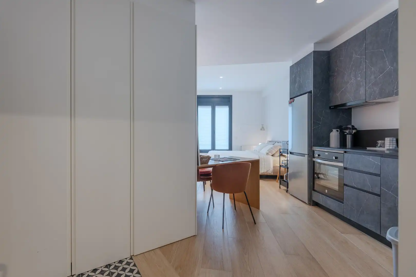 Bedroom of Flat for rent in Girona  with Air Conditioner and Heating