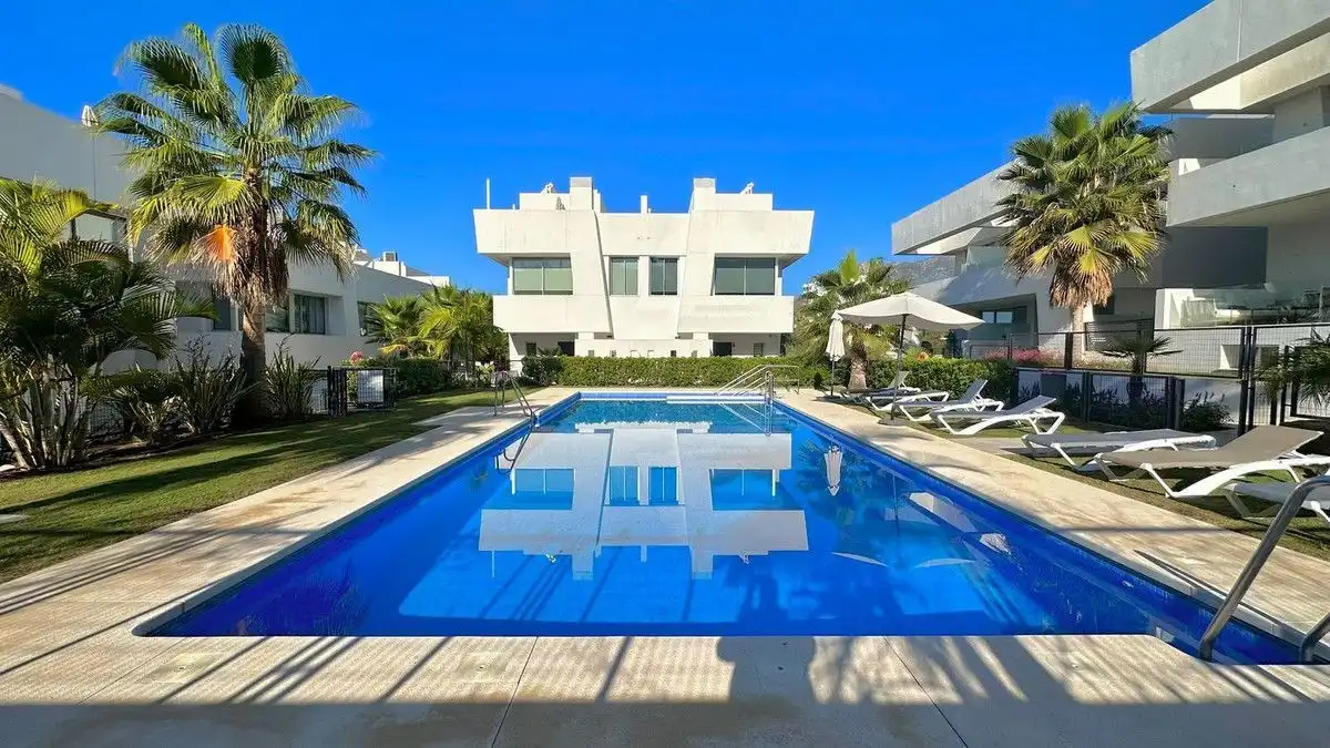 Swimming pool of Detached homes for rent in Marbella  with Air Conditioner, Heating and Terrace