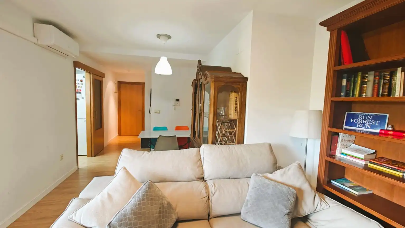 Living room of Flat for sale in Valencia  with Air Conditioner, Furnished and Oven