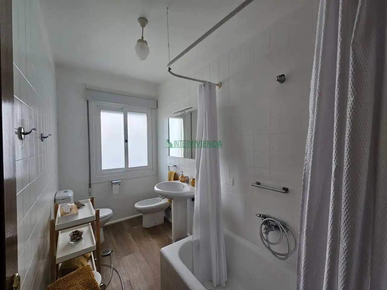 Baño de Casa o chalet en venta en Sanxenxo con Calefacción y Jardín privado