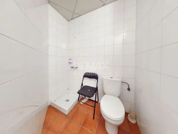 Baño de Local en venta en Vigo 
