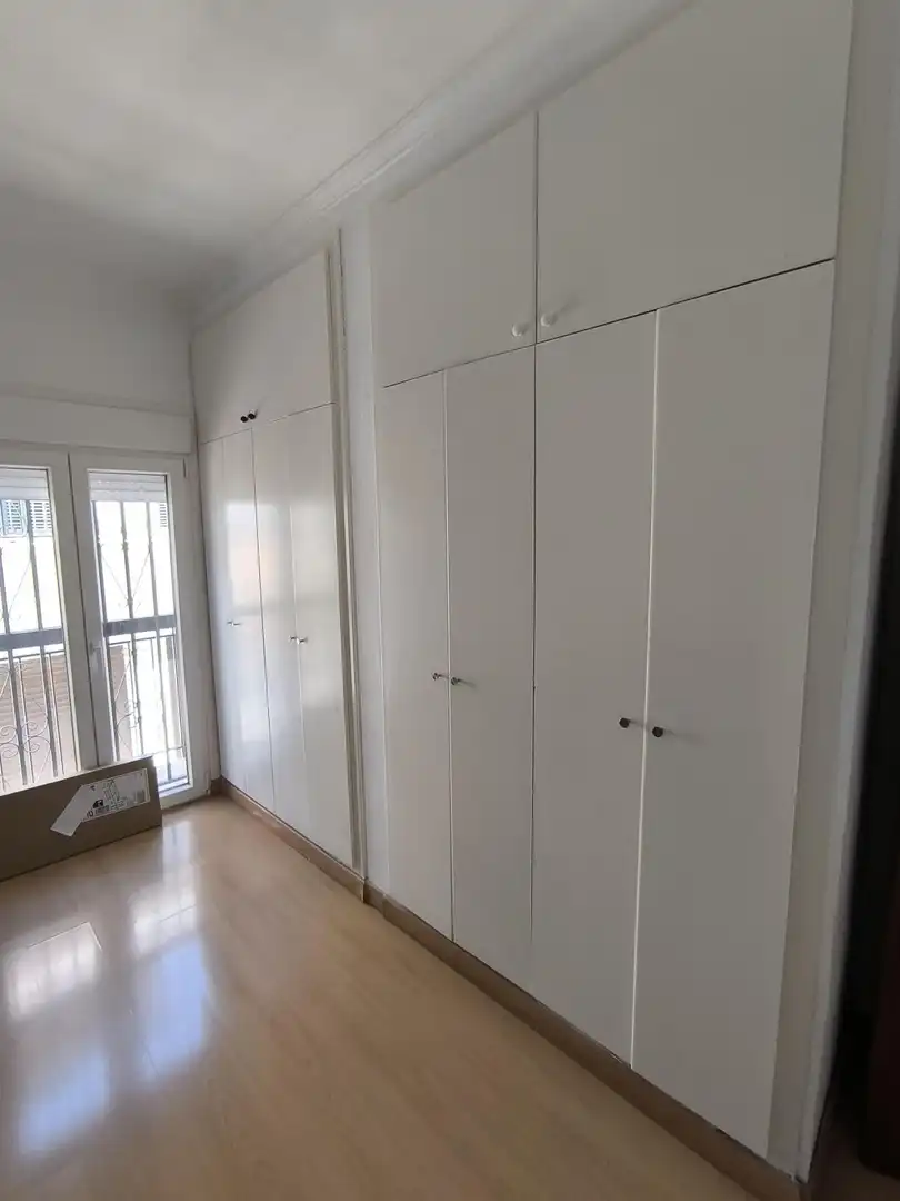 Habitación de Piso de alquiler en Sevilla con Aire acondicionado, Trastero y Amueblado