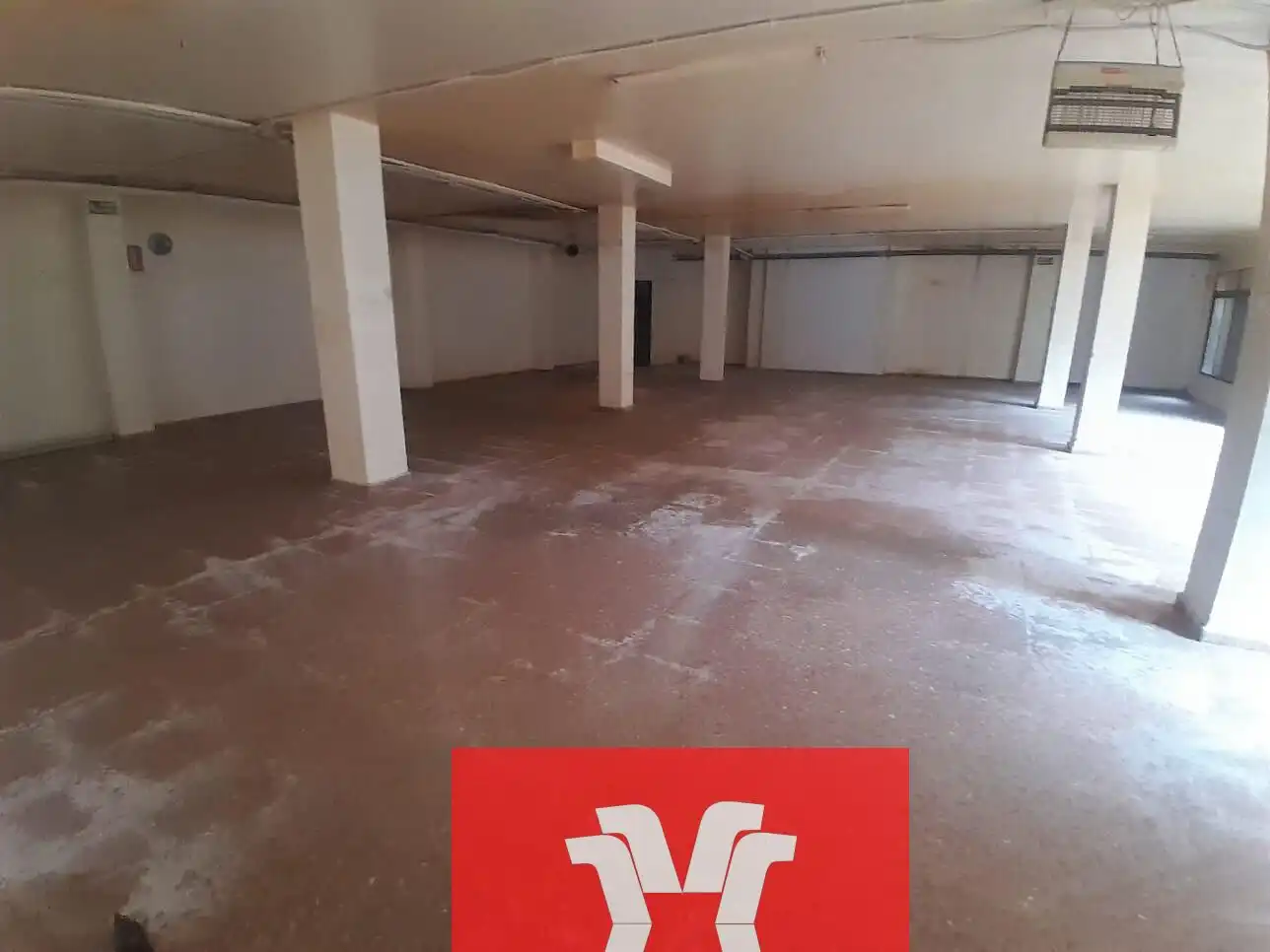 Local comercial de lloguer a Moncada