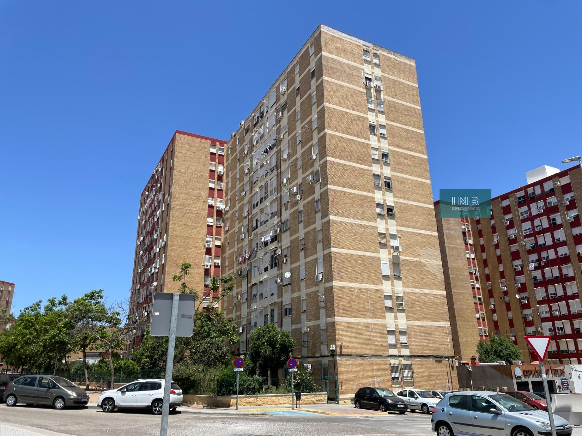 Exterior view of Flat for sale in Castilleja de la Cuesta