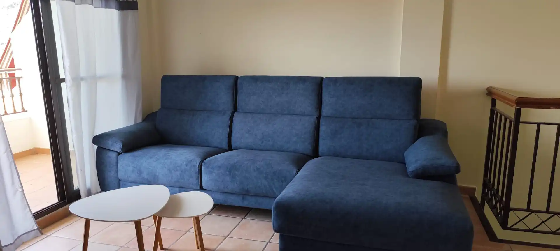 Sala de estar de Casa adosada en venta en Lentegí con Aire acondicionado, Calefacción y Terraza
