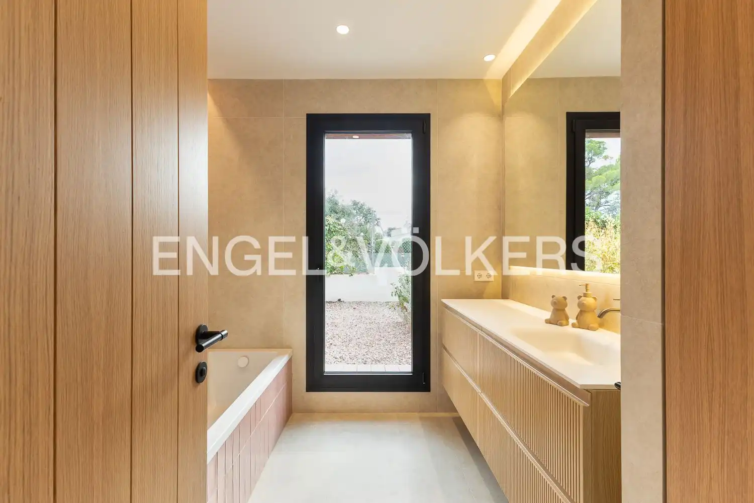 Casa con jardín en venta en Montealegre, imagen 53