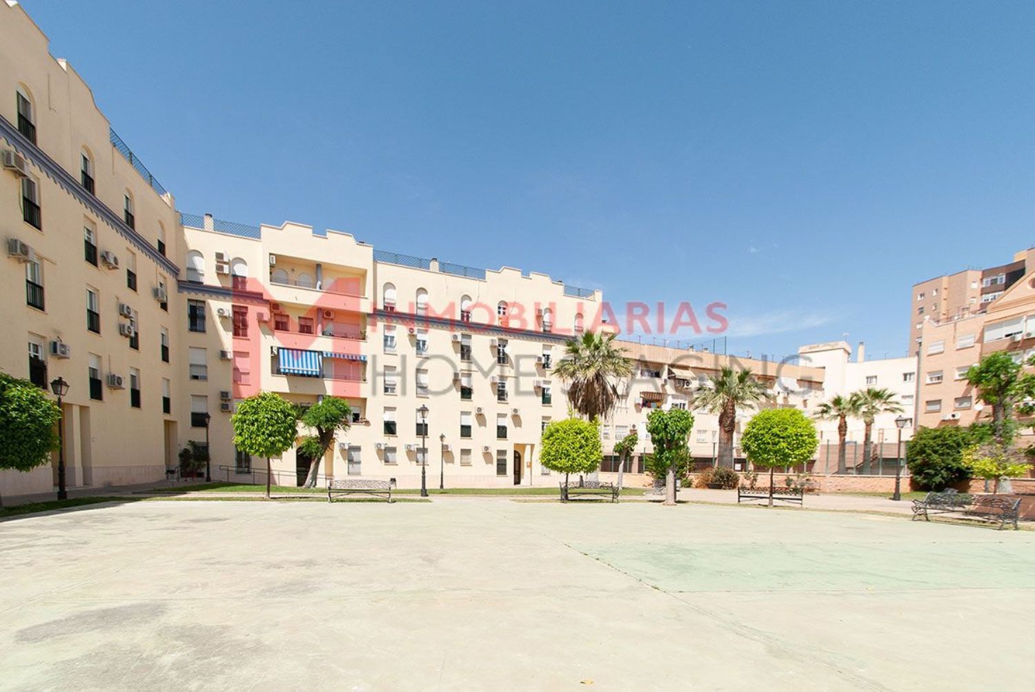 Vista exterior de Pis en venda en Montequinto amb Aire condicionat, Jardí privat i Traster
