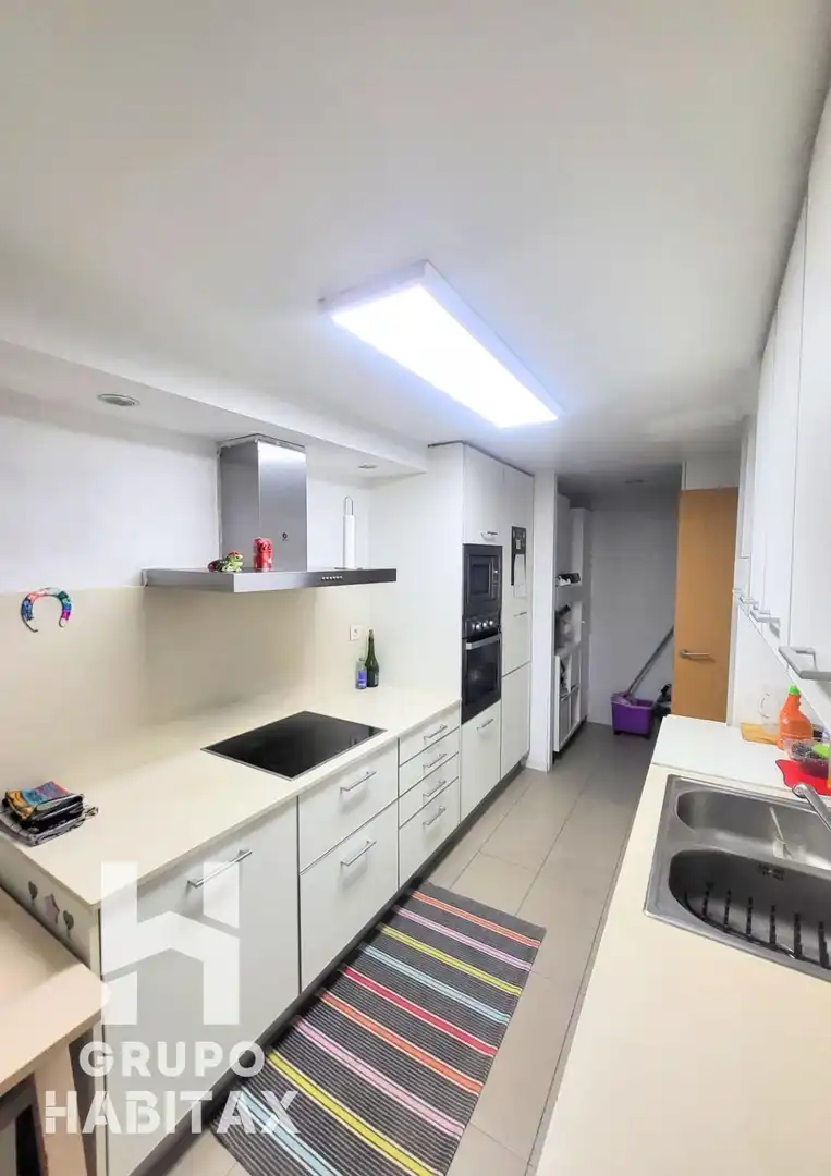 Kitchen of Duplexes for sale in Santa Coloma de Gramenet
