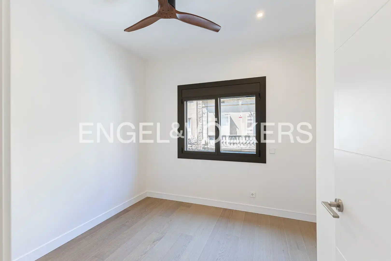 Bedroom of Houses for sale in Barcelona  with Air Conditioner, Heating and Private garden