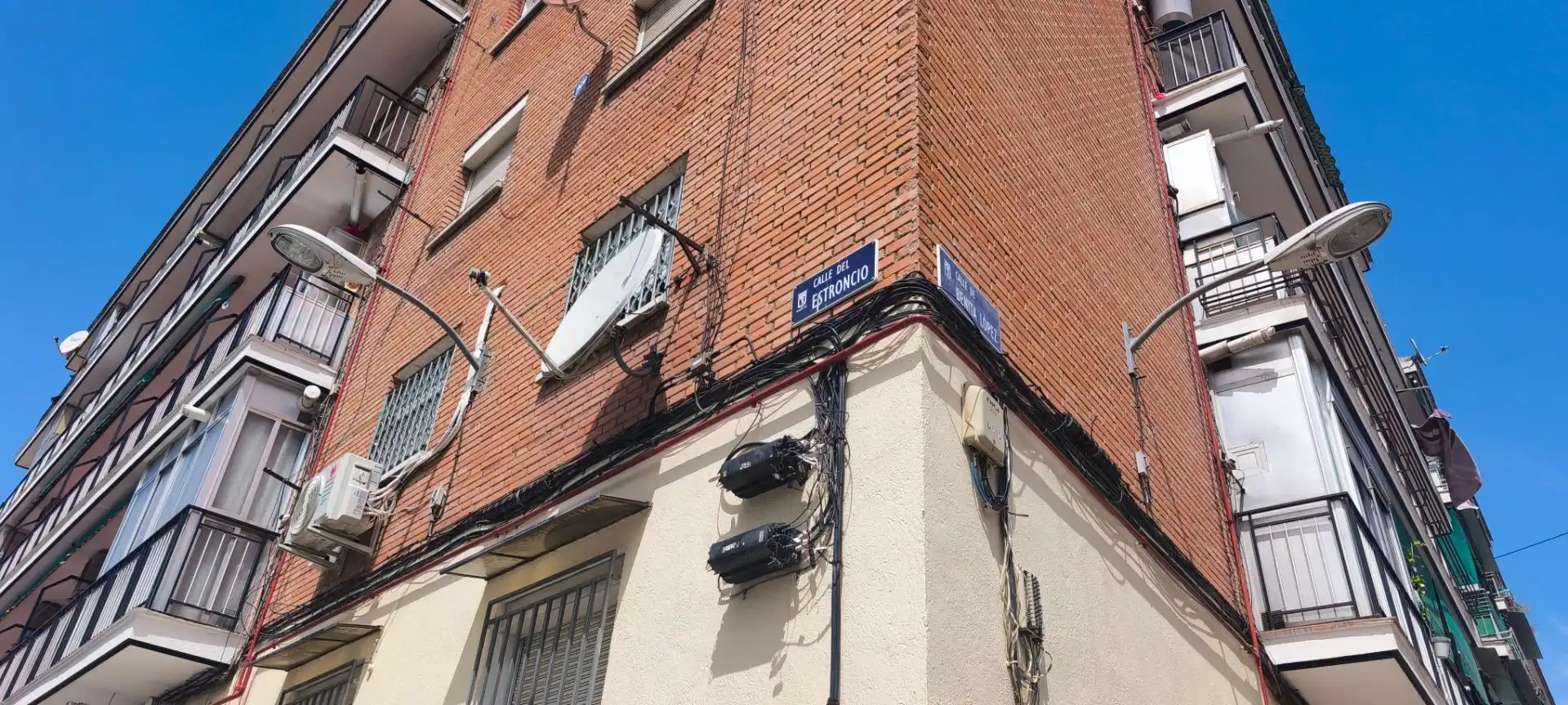 Vista exterior de Apartamento en venta en Madrid