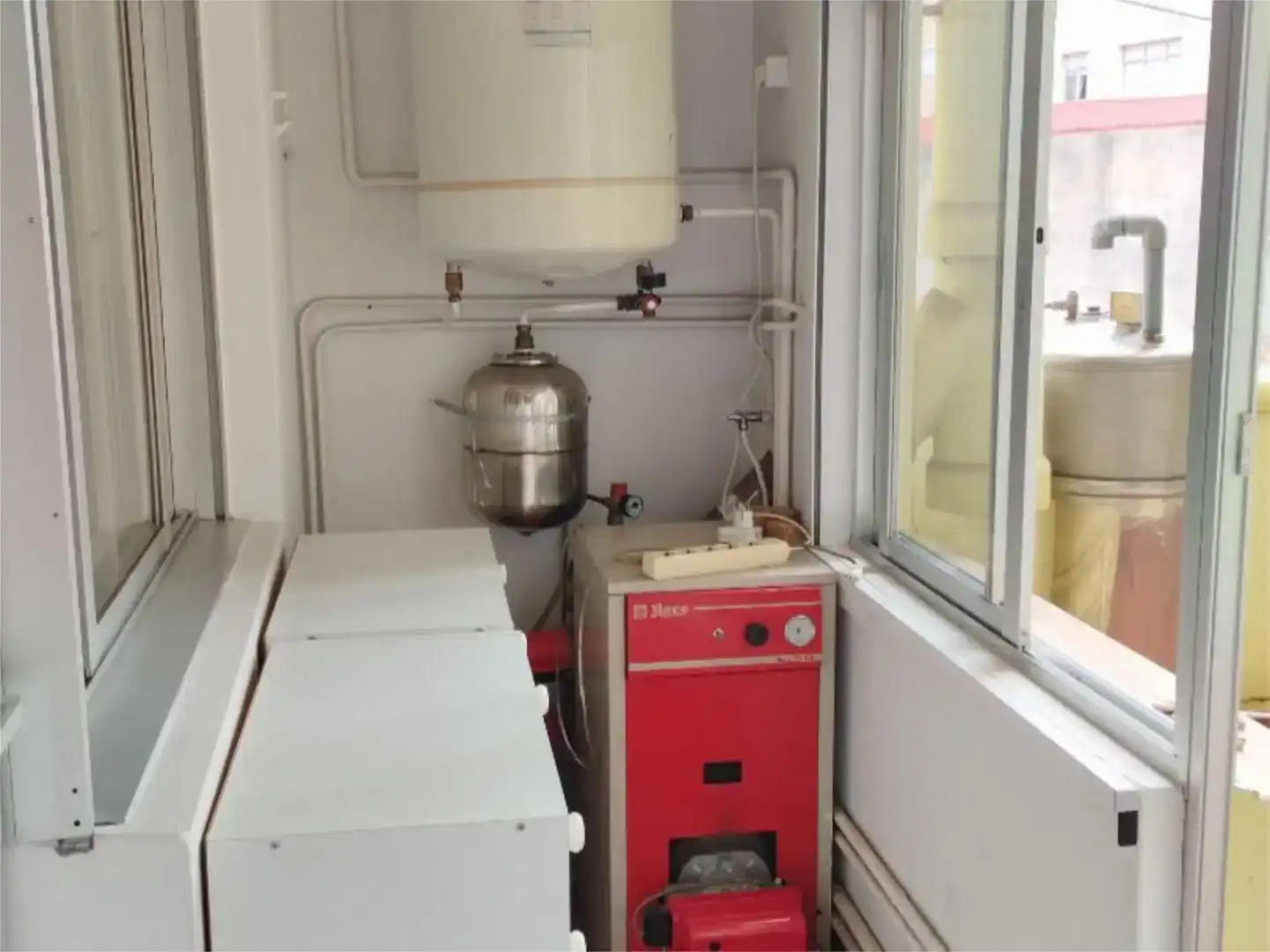 Küche von Wohnung zum Verkauf in Mugardos mit Balkon