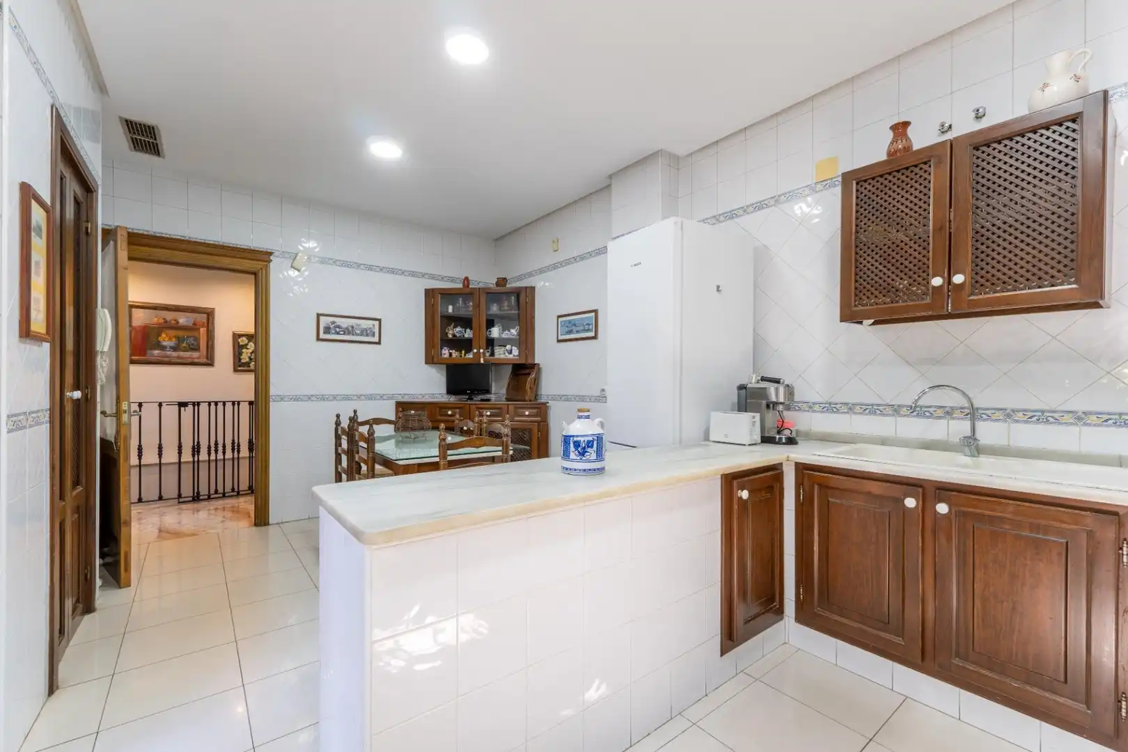 Cuina de Casa o xalet en venda en Córdoba amb Aire condicionat, Calefacció i Jardí privat