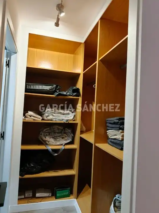 Dormitori de Apartament en venda en Boiro amb Traster, Moblat i Forn