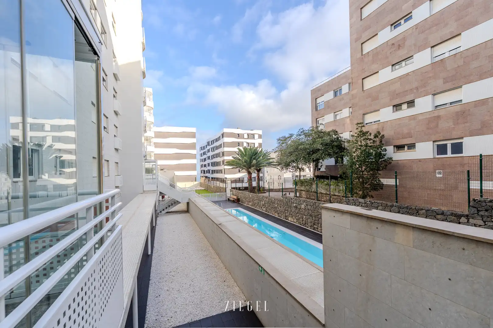 Exterior view of Flat for rent in Las Palmas de Gran Canaria  with Private garden, Storage room and Swimming Pool