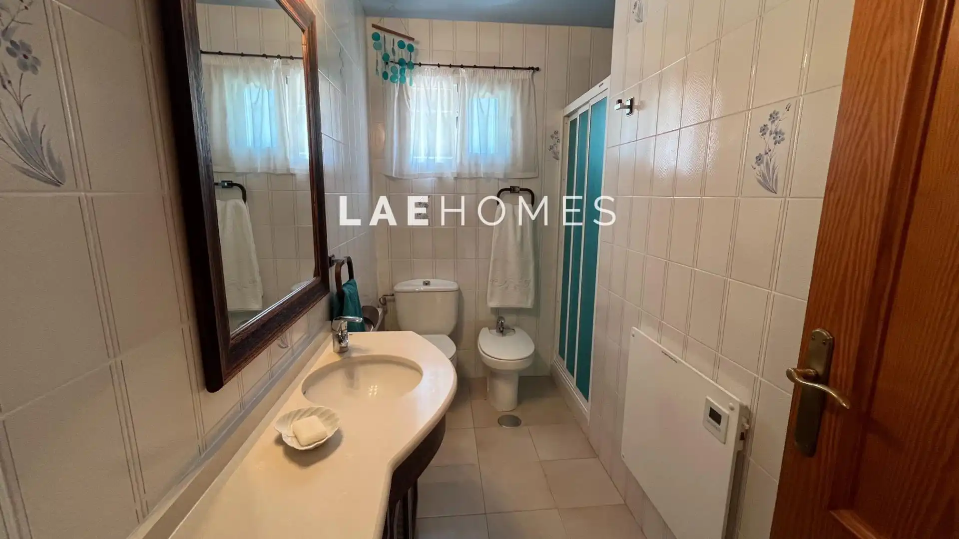 Bathroom of Houses for sale in Mutxamel  with Air Conditioner, Heating and Private garden