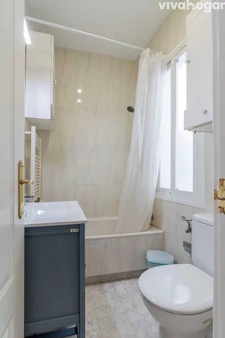 Flat with terrace for sale in Vicente Espinel, imagen 8