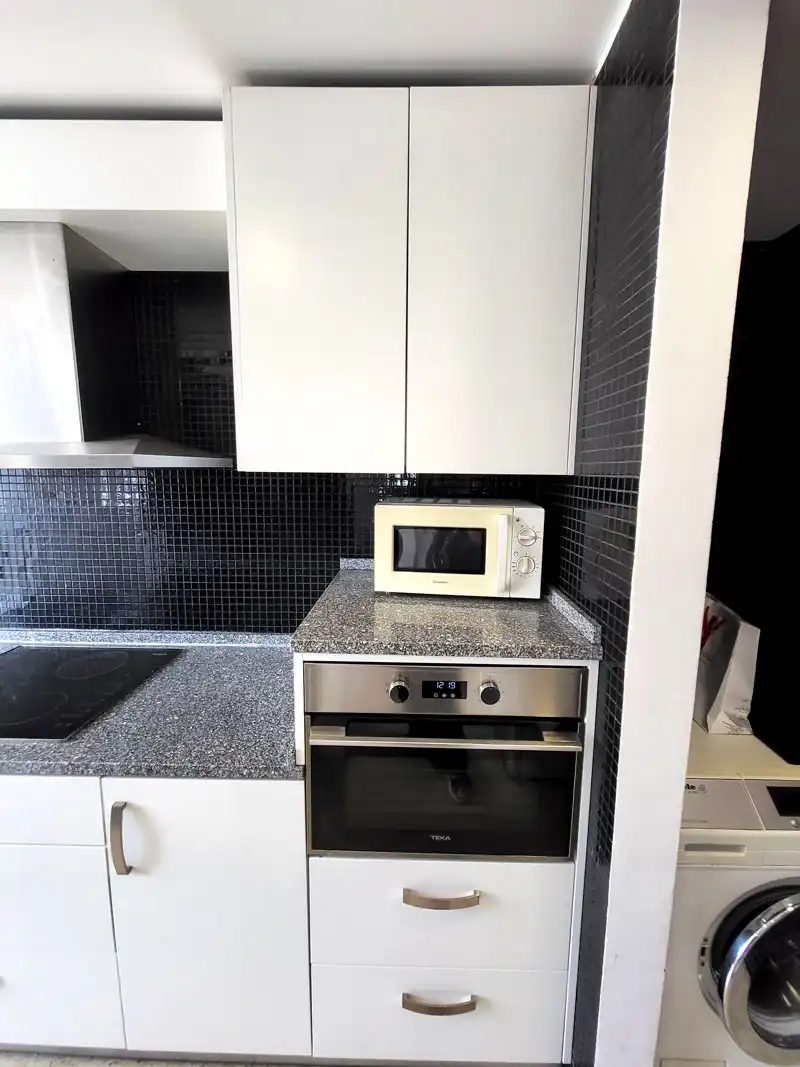 Cocina de Piso de alquiler en Vigo  con Amueblado, Horno y Lavadora