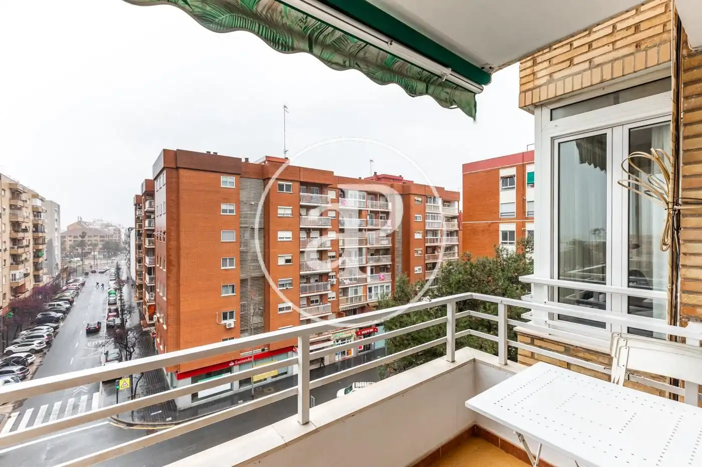 Außenansicht von Wohnung zur Miete in Valencia mit Klimaanlage, Heizung und Möbliert
