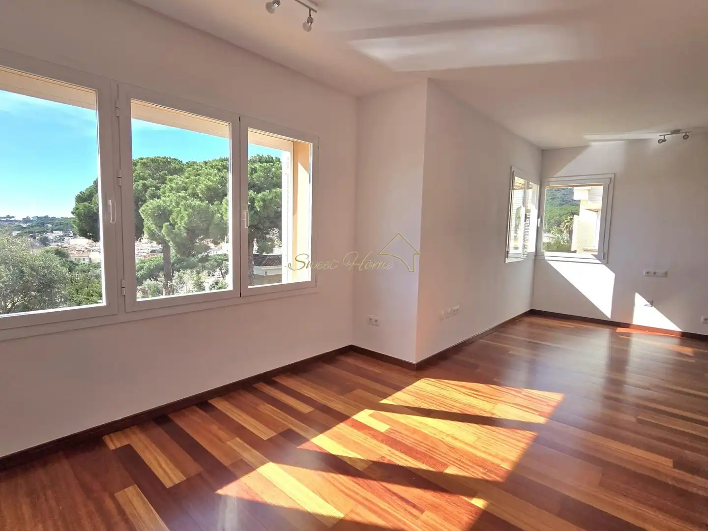 Sala d'estar de Casa o xalet en venda en Vilassar de Dalt amb Aire condicionat, Calefacció i Jardí privat