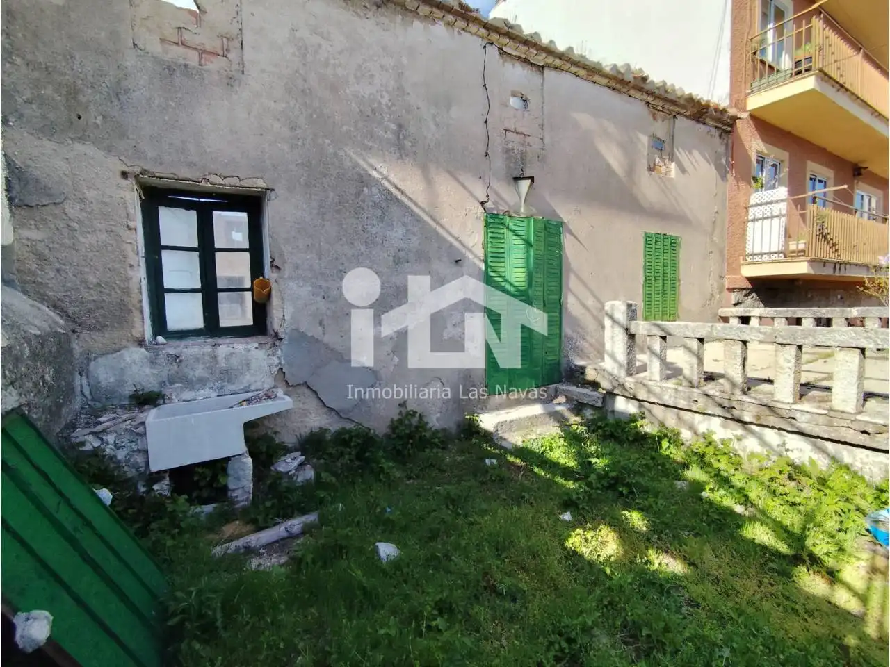 Vista exterior de Casa o chalet en venta en Las Navas del Marqués  con Jardín privado
