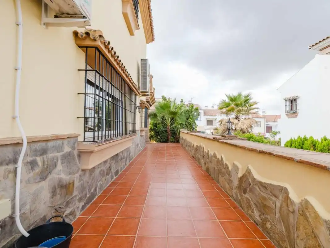 Terrassa de Casa o xalet en venda en Alhaurín El Grande amb Aire condicionat, Calefacció i Jardí privat