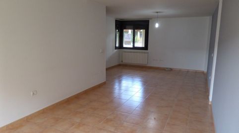 Foto 5 de Casa adosada en venta en Calle Brasil, Tudela de Duero, Valladolid