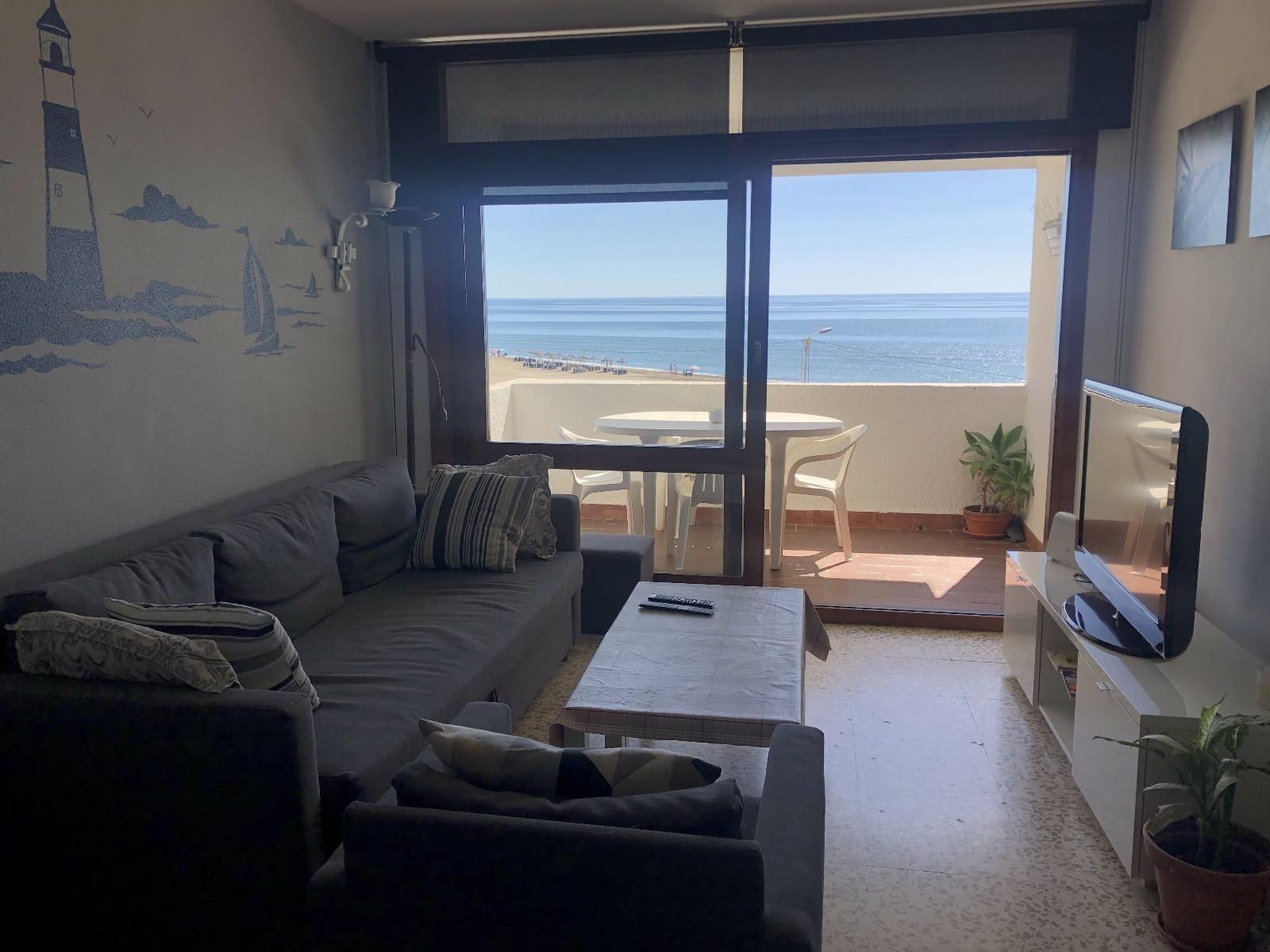 Living room of Flat to rent in Rincón de la Victoria  with Terrace and Community pool