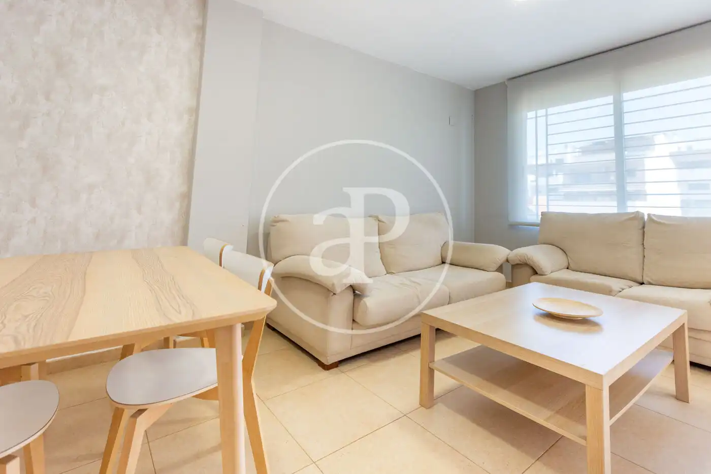Wohnzimmer von Einfamilien-Reihenhaus zum Verkauf in Sagunto / Sagunt mit Heizung, Terrasse und Abstellraum