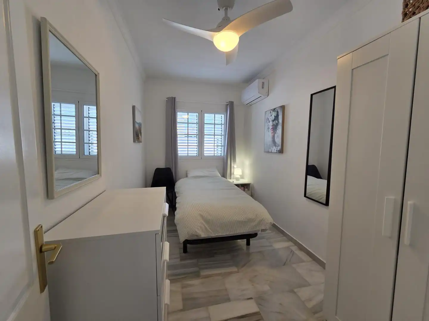 Bedroom of Detached homes for sale in San Bartolomé de Tirajana  with Air Conditioner, Private garden and Terrace