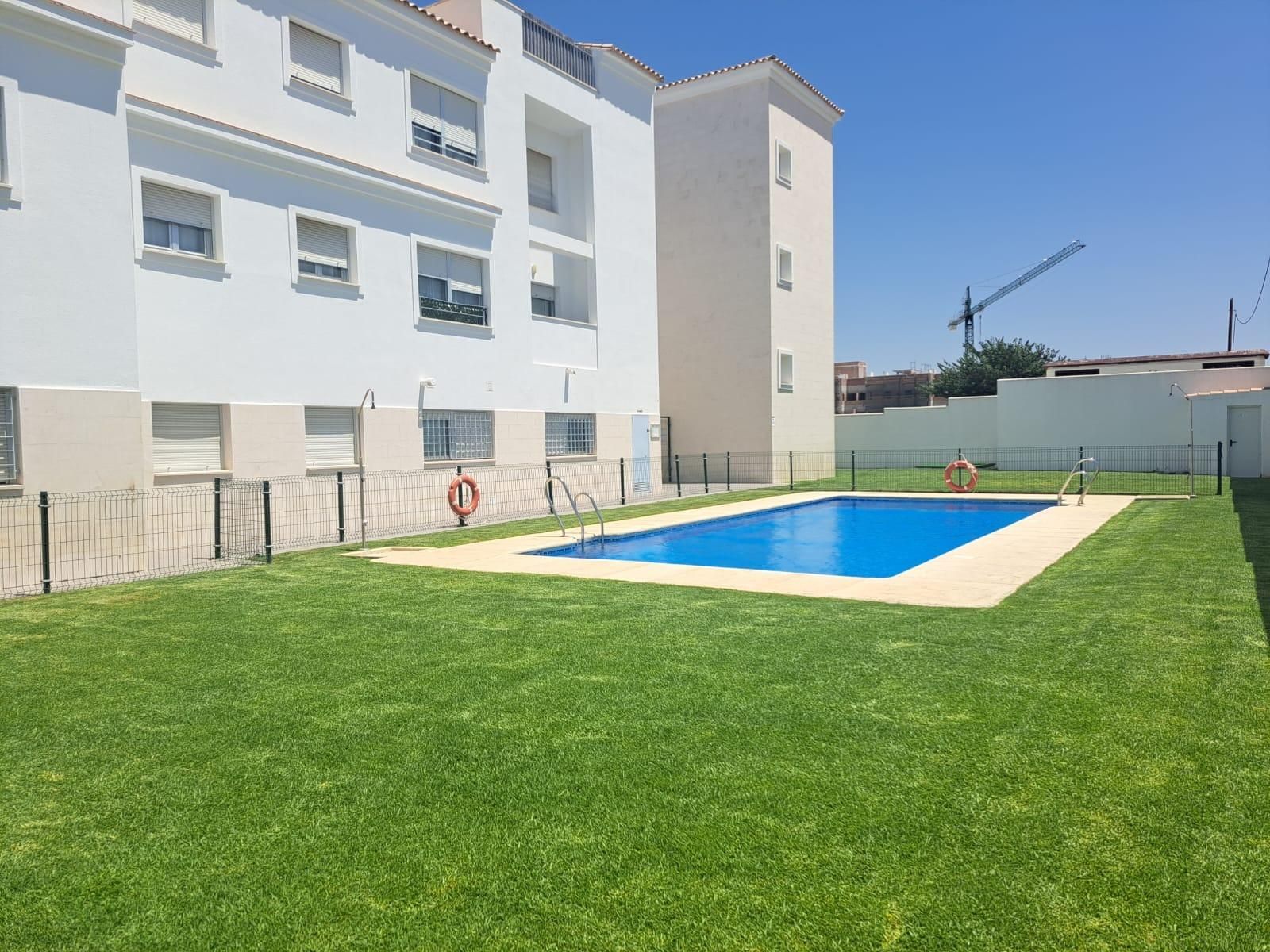 Piscina de Pis en venda en Chiclana de la Frontera amb Aire condicionat, Jardí privat i Terrassa