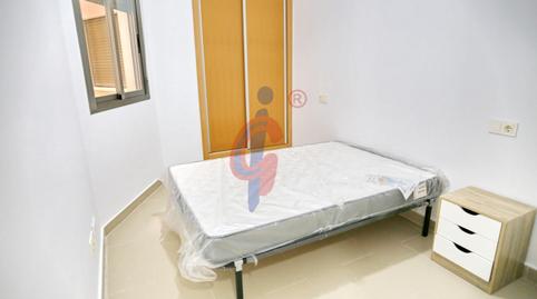 Foto 4 de Pis en venda a Calle Blasco Ibáñez, 74, Guardamar Playa, Alicante