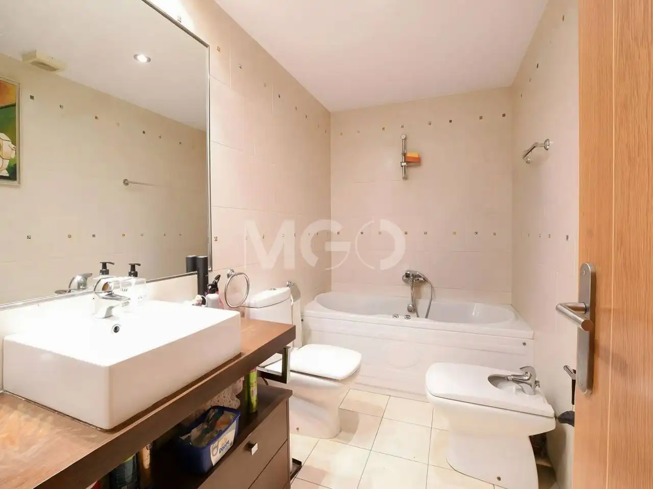 Bathroom of Flat for sale in Vic  with Heating, Terrace and Storage room