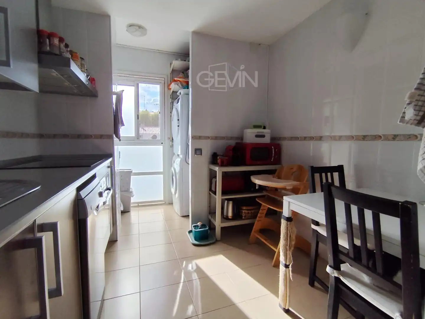 Cocina de Piso en venta en Santa Perpètua de Mogoda con Aire acondicionado, Trastero y Balcón