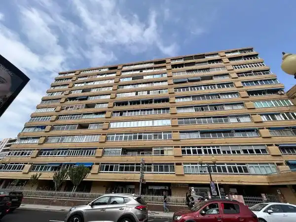 Vista exterior de Piso de alquiler en Las Palmas de Gran Canaria