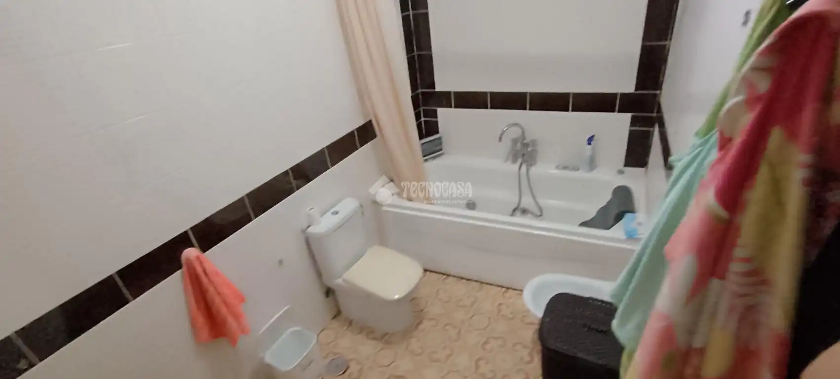 Bany de Finca rústica en venda en Dos Hermanas amb Aire condicionat, Terrassa i Piscina