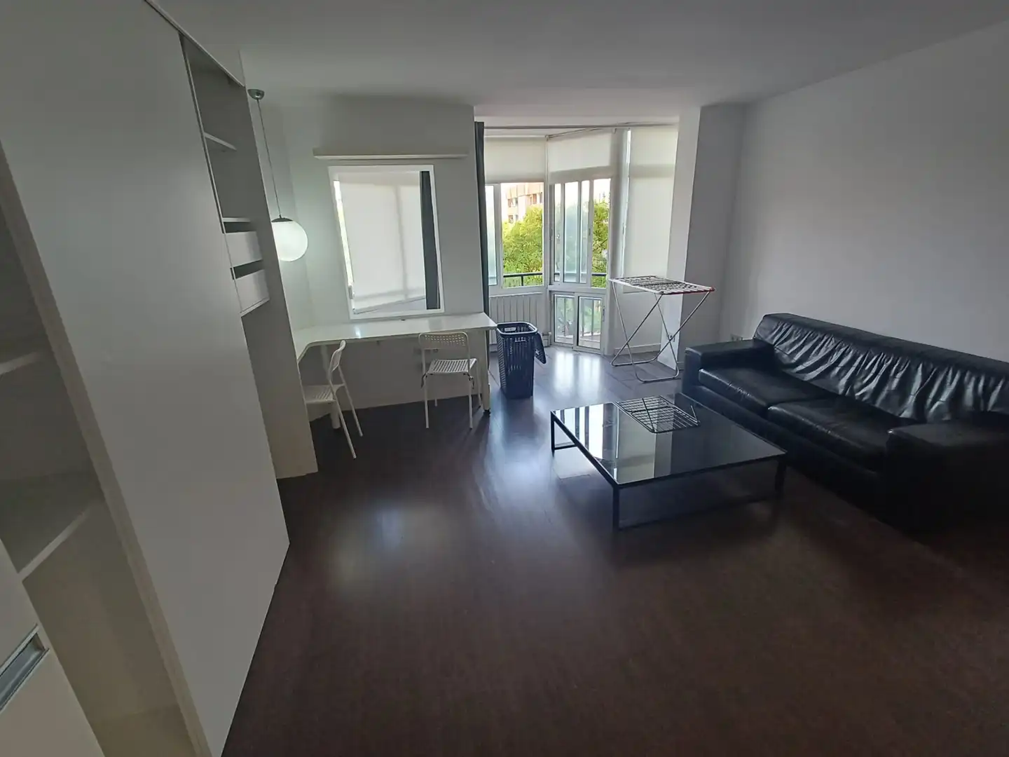 Living room of Flat for rent in Barcelona  with Heating, Parquet flooring and Furnished
