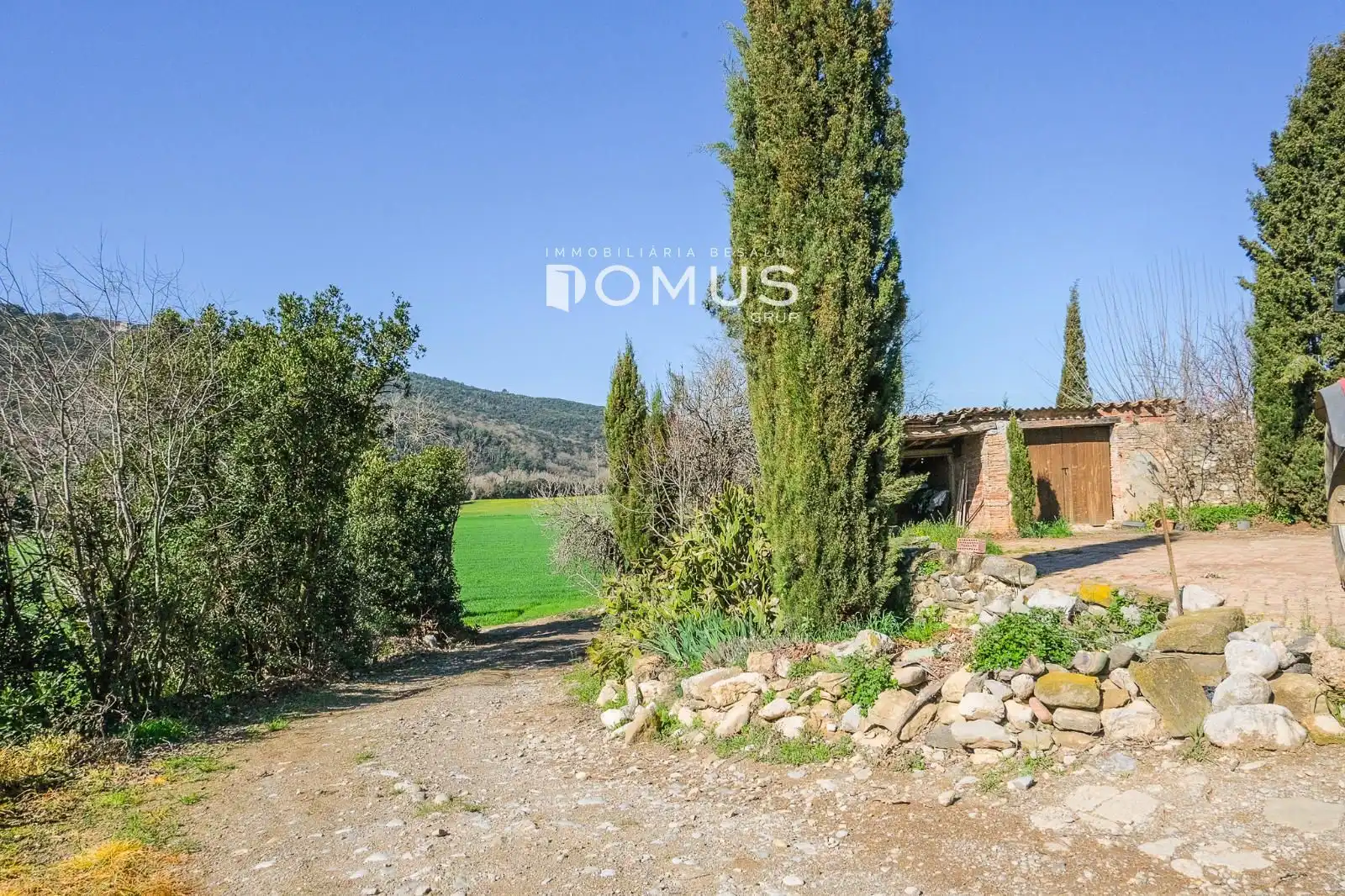 Country homes for sale in Besalú  with Private garden