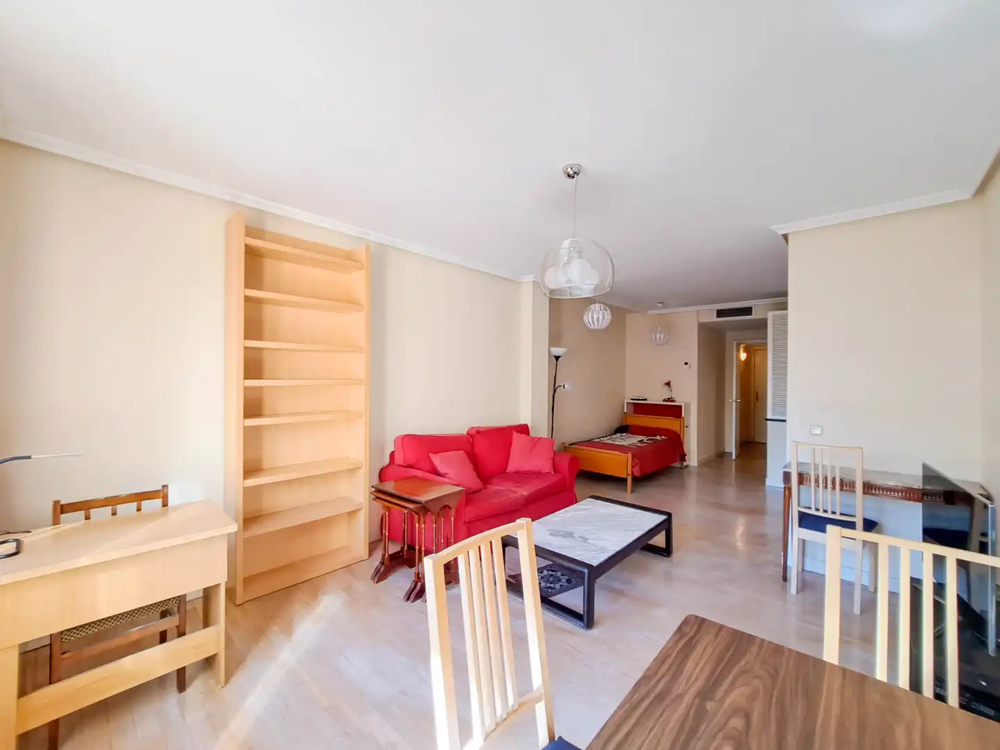 Sala d'estar de Estudi en venda en Madrid amb Aire condicionat, Calefacció i Parquet