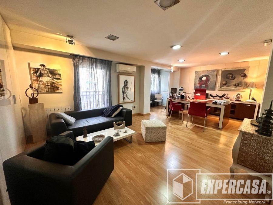 Living room of Flat for sale in  Valencia Capital  with Air Conditioner, Heating and Parquet flooring