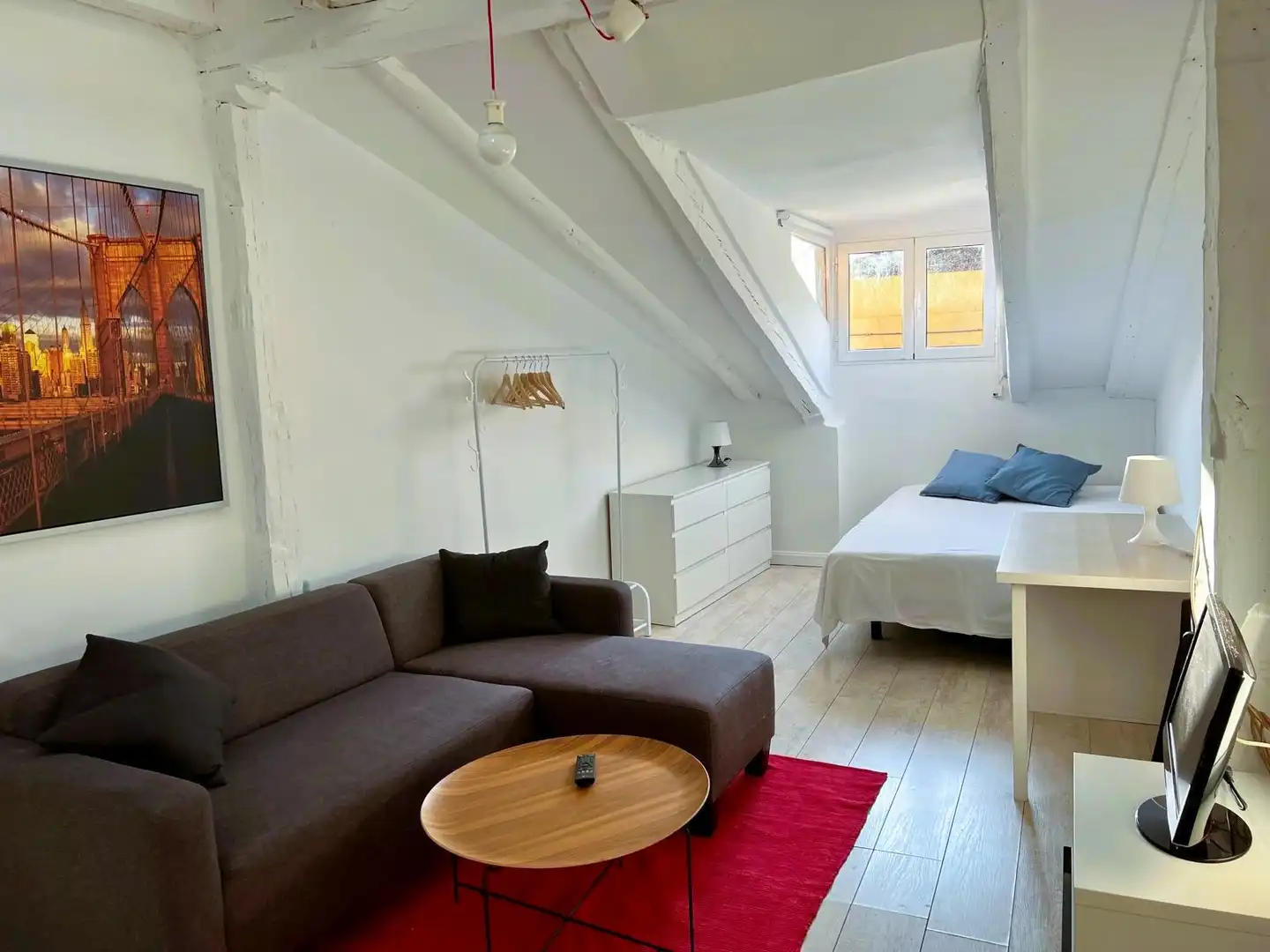 Schlafzimmer von Wohnung zur Miete in Madrid mit Klimaanlage, Heizung und Möbliert