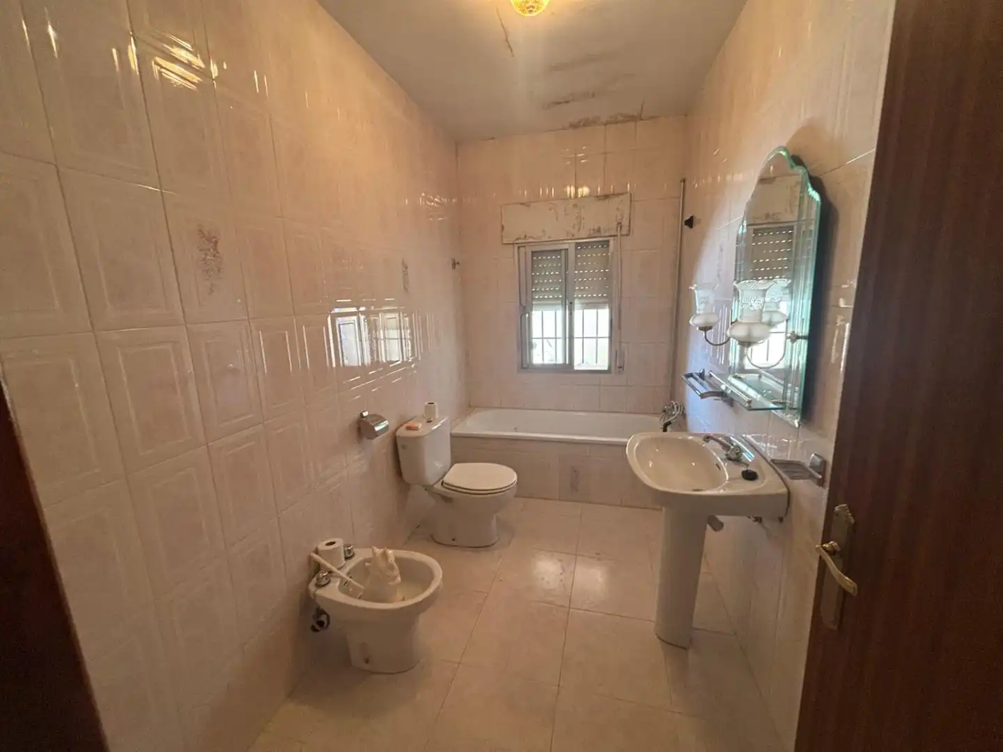 Bathroom of Houses for sale in Fuente el Fresno  with Terrace