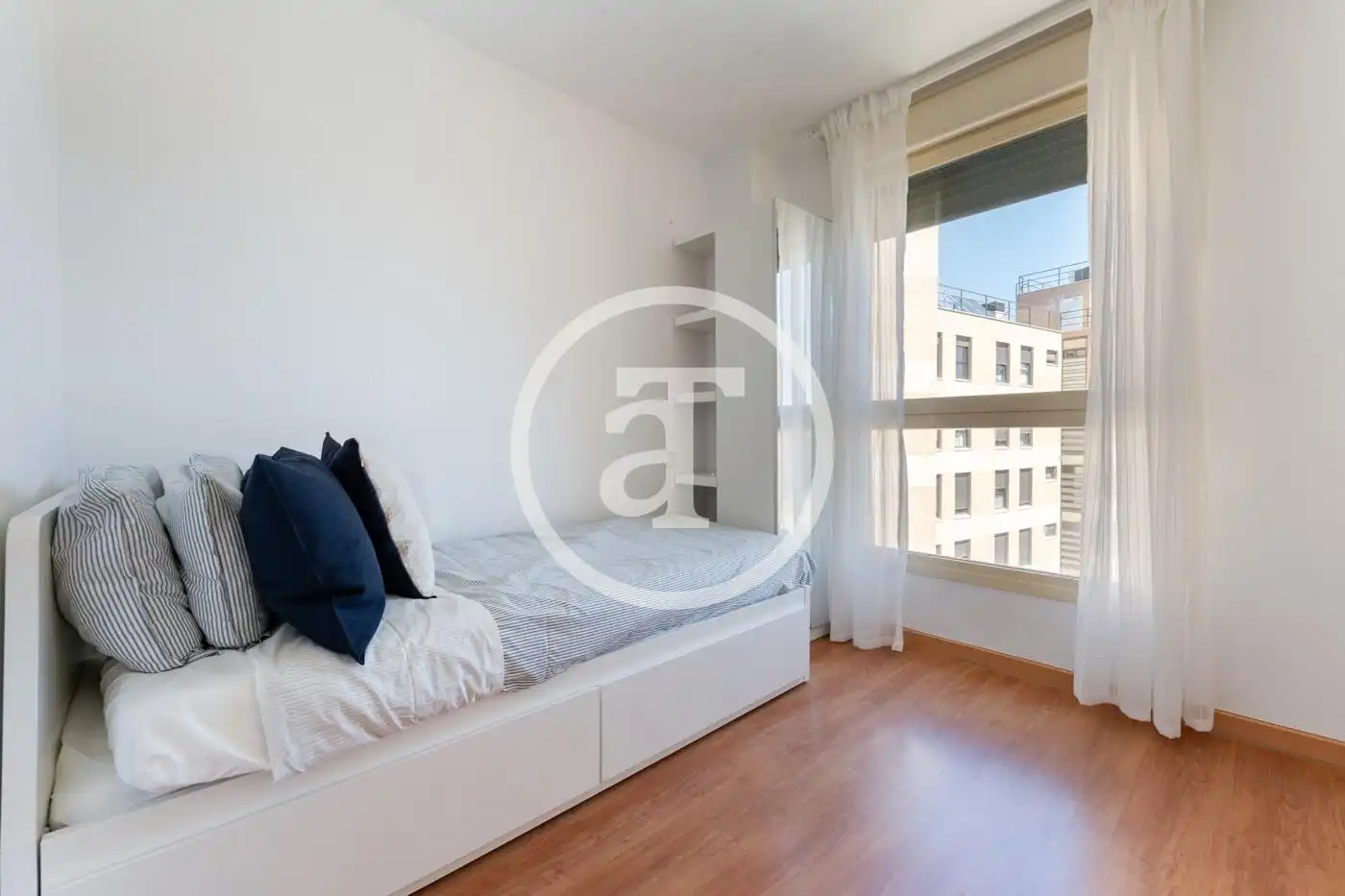Habitación de Piso de alquiler en Madrid con Aire acondicionado, Calefacción y Amueblado