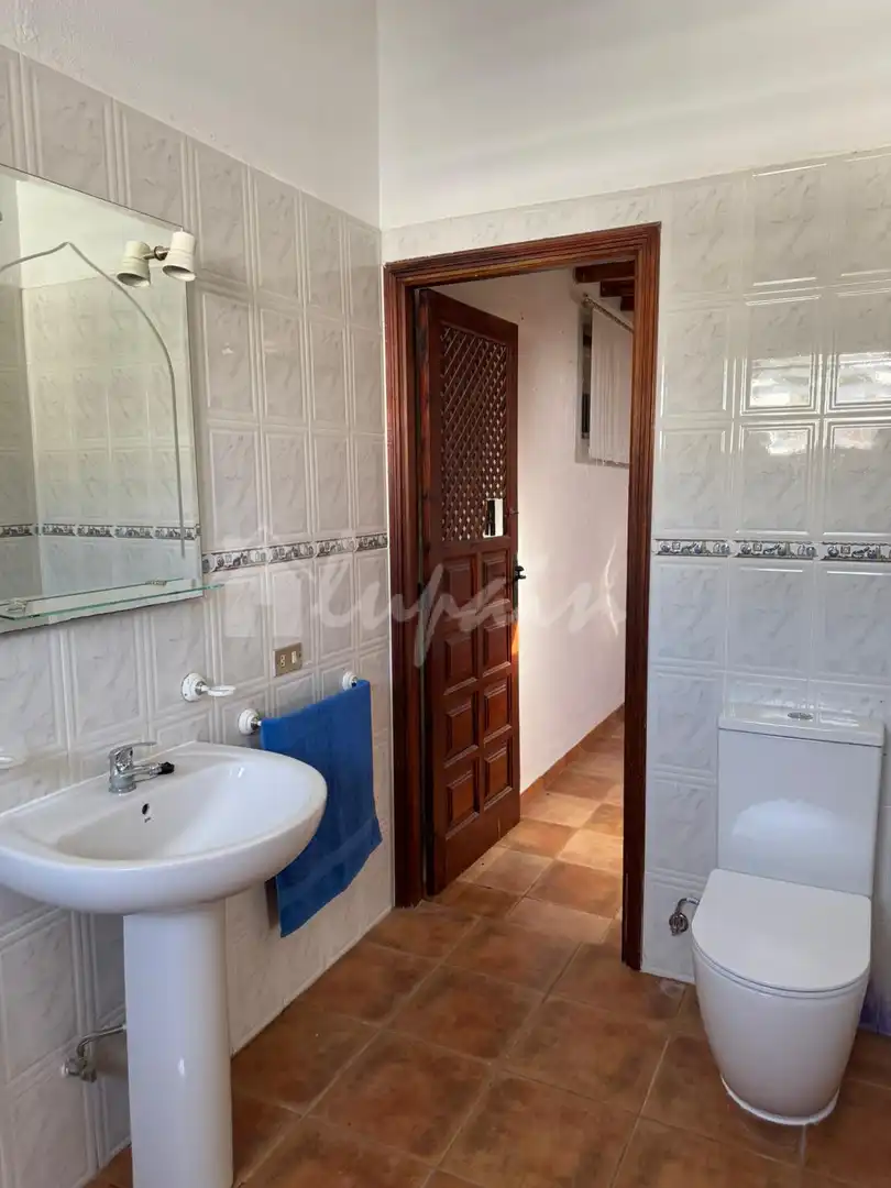 Badezimmer von Wohnungen zum Verkauf in Arona