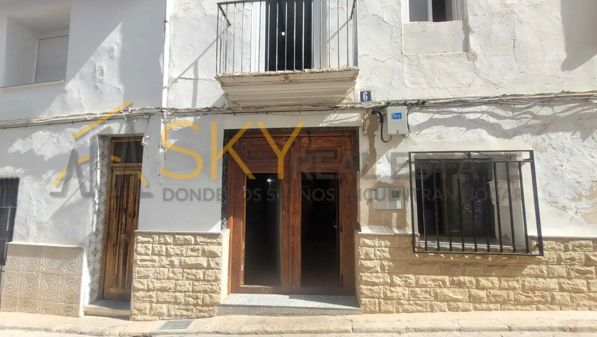 Vista exterior de Casa adosada en venta en Buñol con Terraza, Trastero y Amueblado