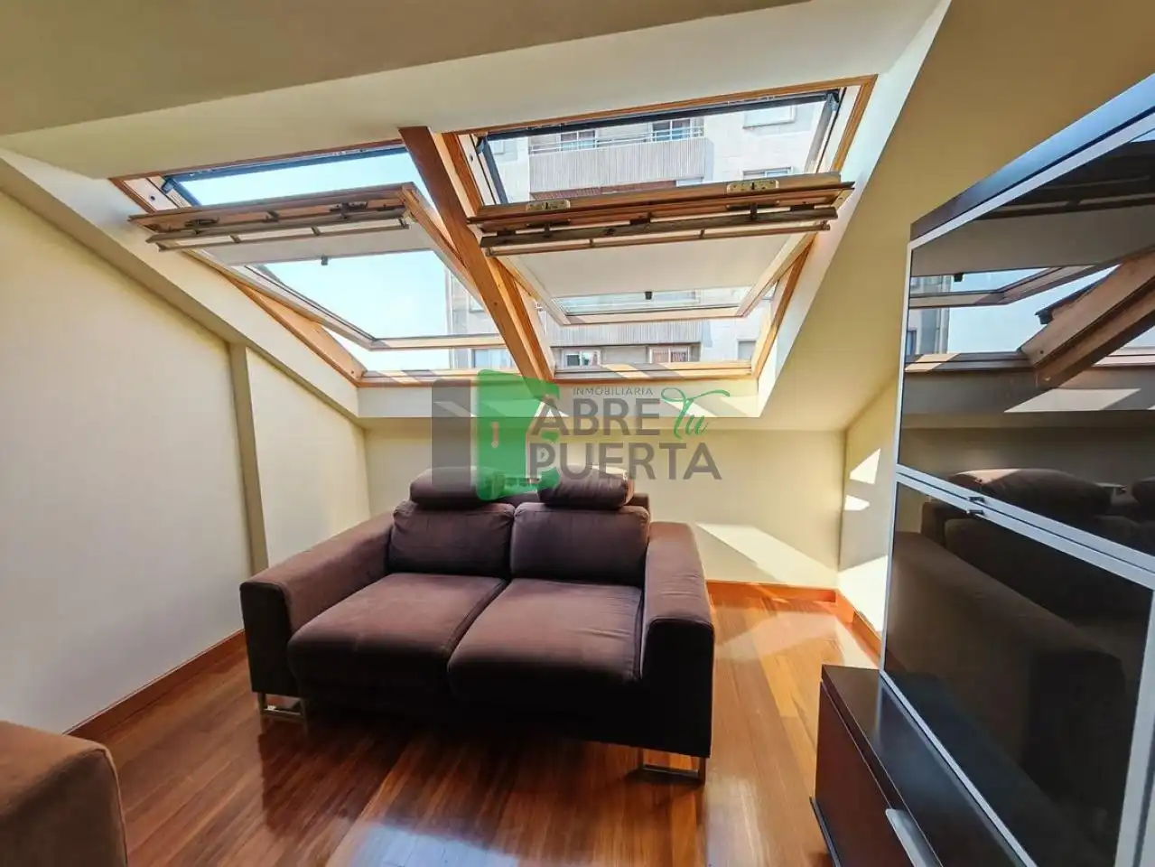 Wohnzimmer von Dachboden zum Verkauf in O Carballiño   mit Heizung und Parkett