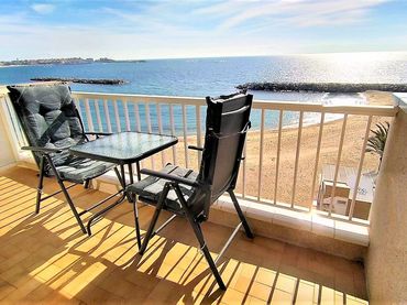 Apartment with lift to rent in Josep Mundet 42